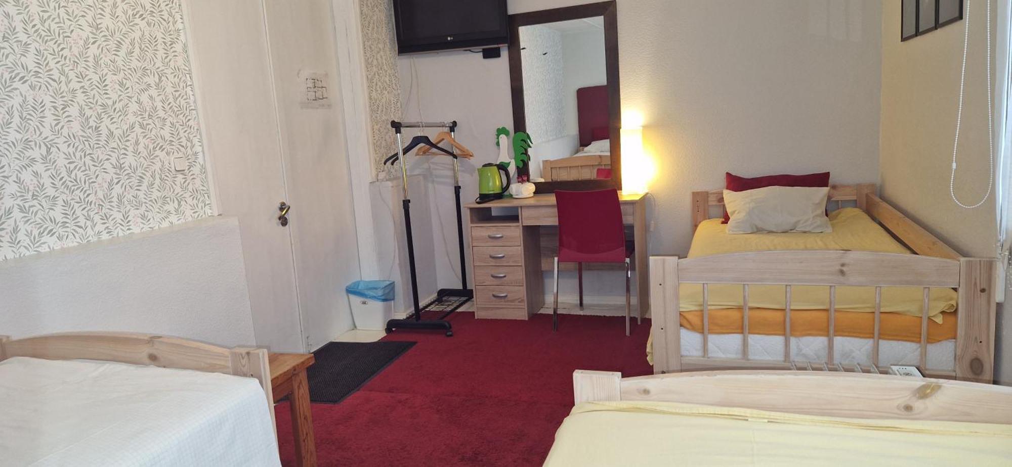 Freedom65 Hostel And Caravan Tallinn Luaran gambar