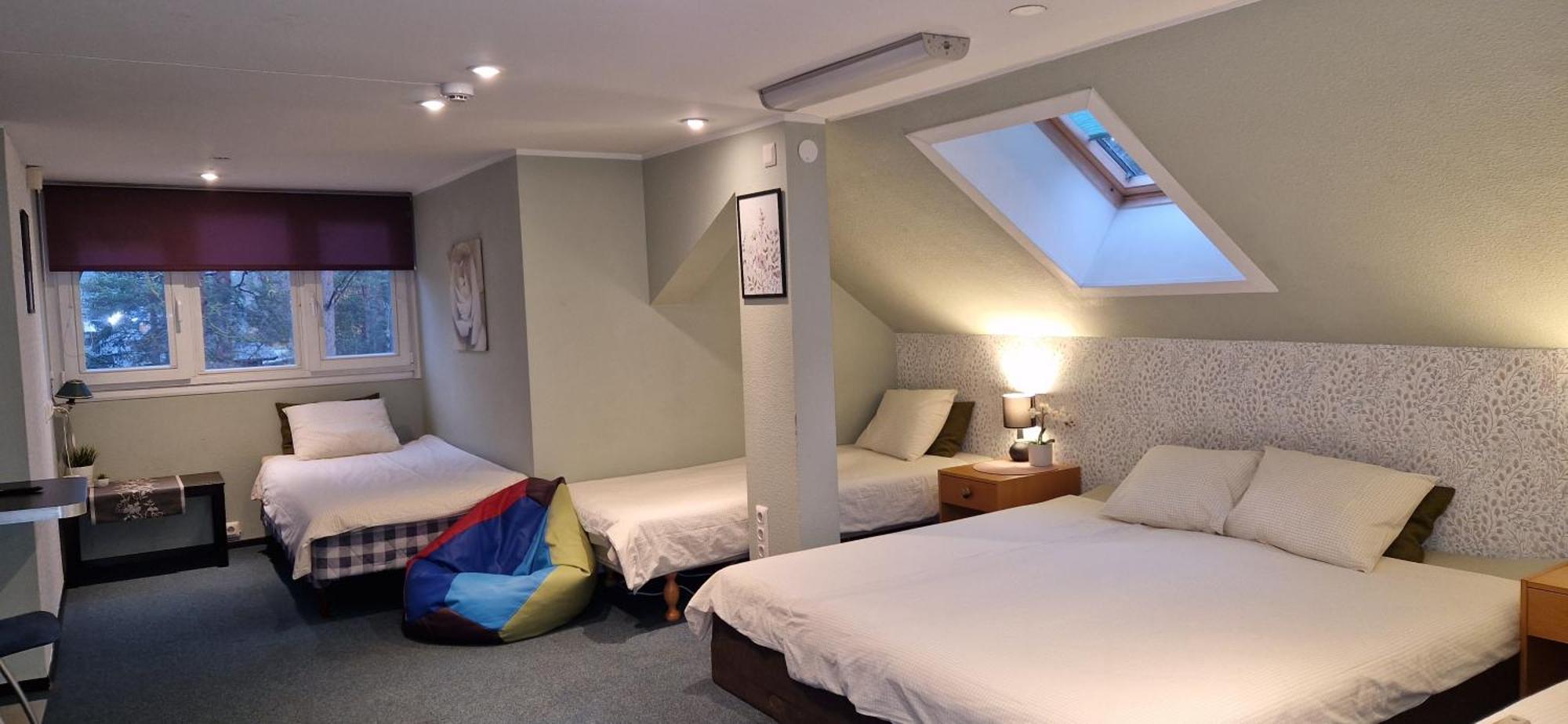 Freedom65 Hostel And Caravan Tallinn Luaran gambar