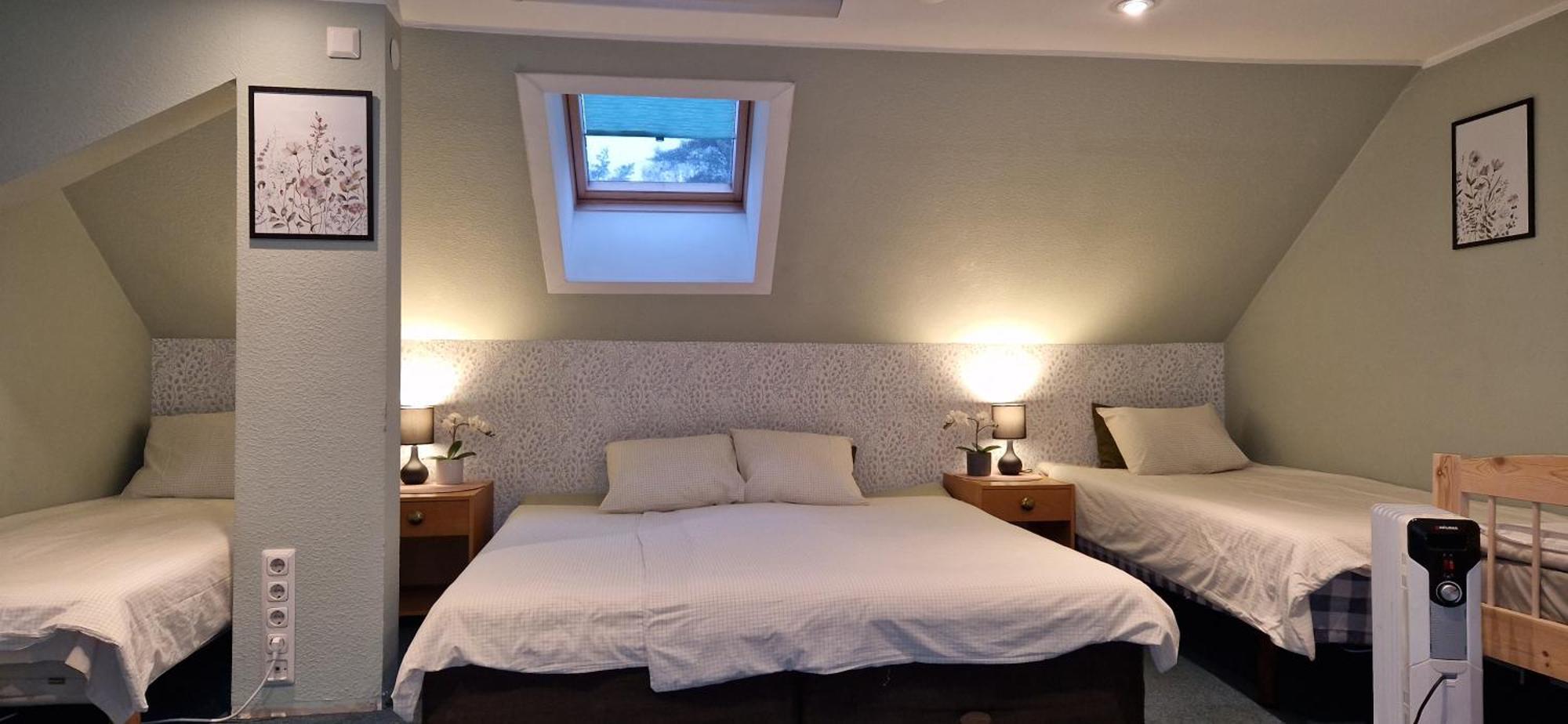 Freedom65 Hostel And Caravan Tallinn Luaran gambar
