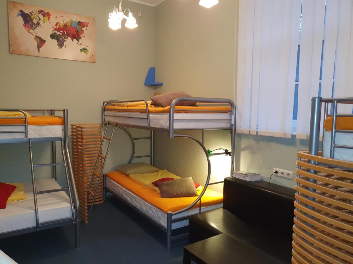 Freedom65 Hostel And Caravan Tallinn Luaran gambar